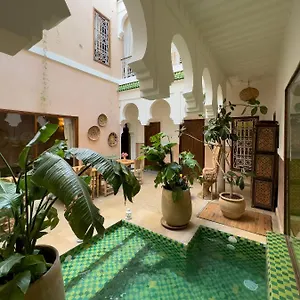 رياد مونرياد